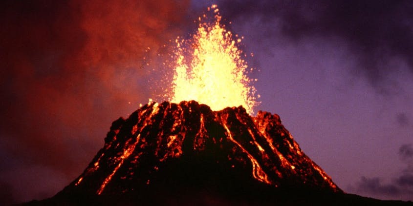 hawaii kilauea volcano eruption: 3 active volcano