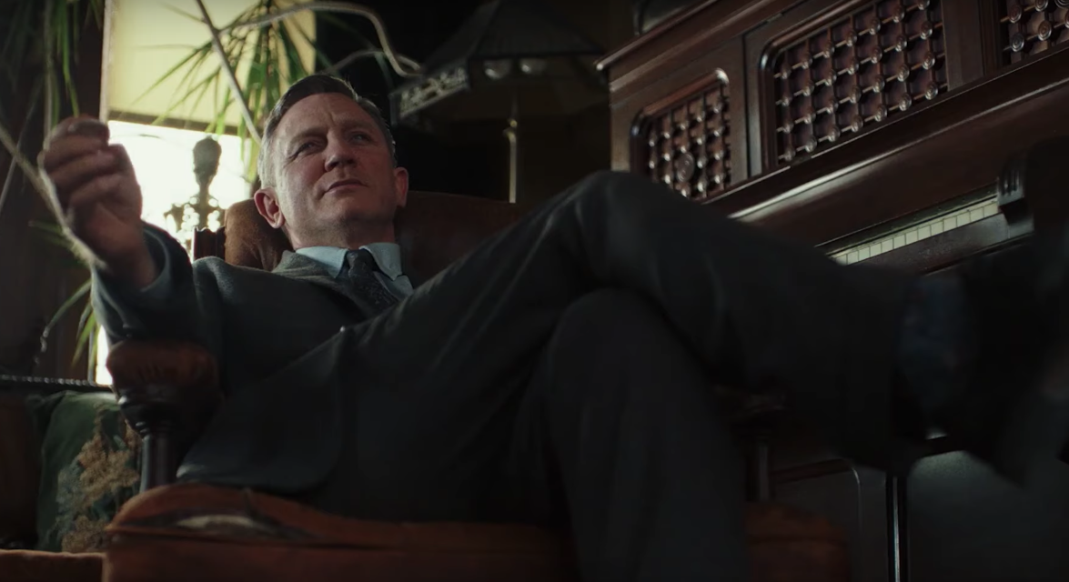 knives out daniel craig