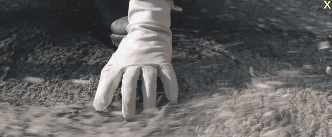 Ed Elric transmuting sand into a spear he can use in battle in the live-action adaptation.
