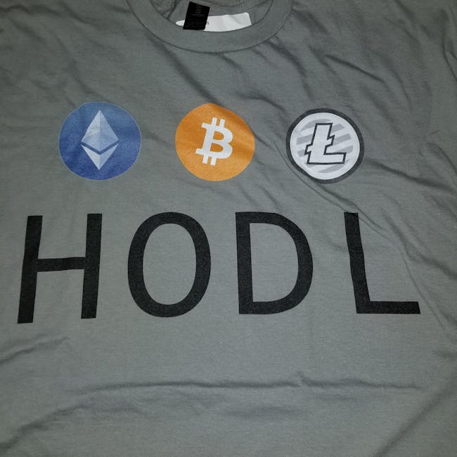 Hodl shirt.