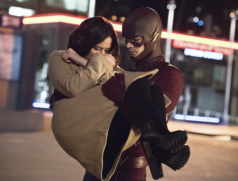 New The Flash Season Trailer Shows Zoom Unmasking And Diggle From