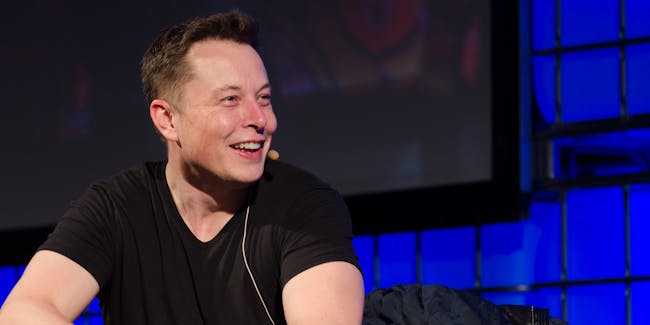 SpaceX: Elon Musk Shares Impressive Image of Falcon Heavy ...