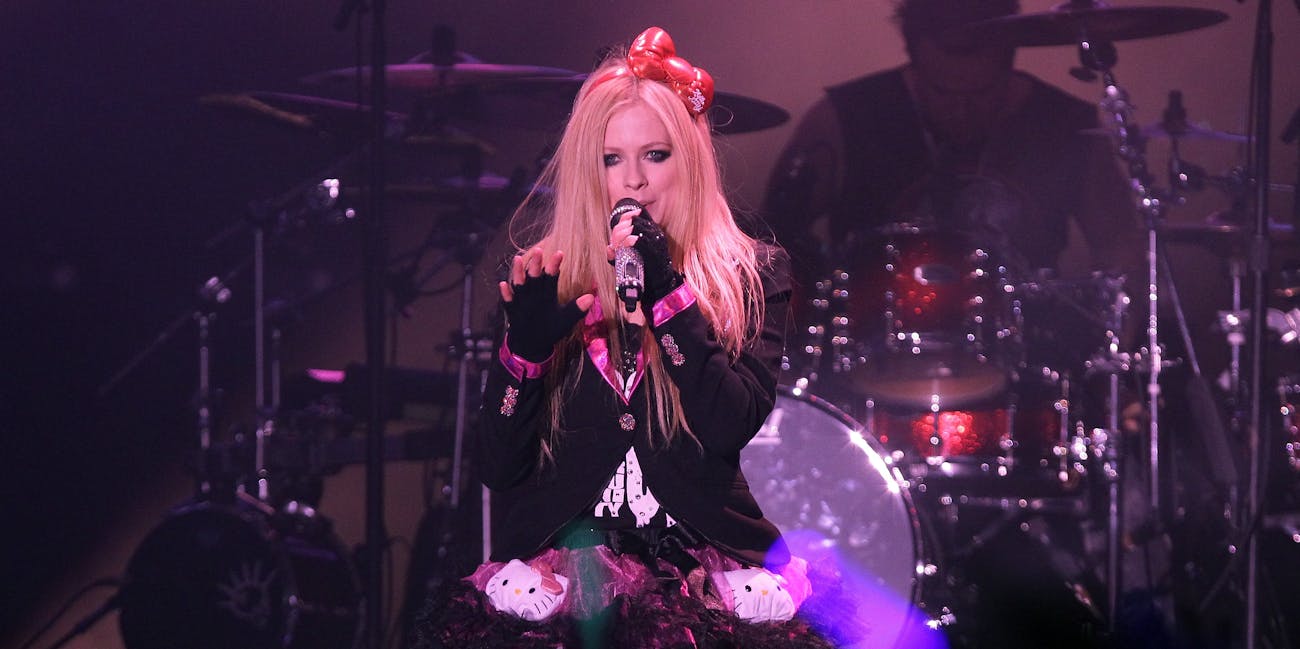 Avril Lavigne dead Twitter conspiracy