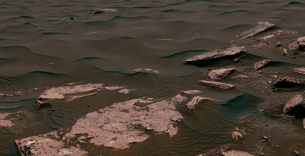 Stunning Mars 360 video captures mountains, craters & 'beaches' on Red Planet