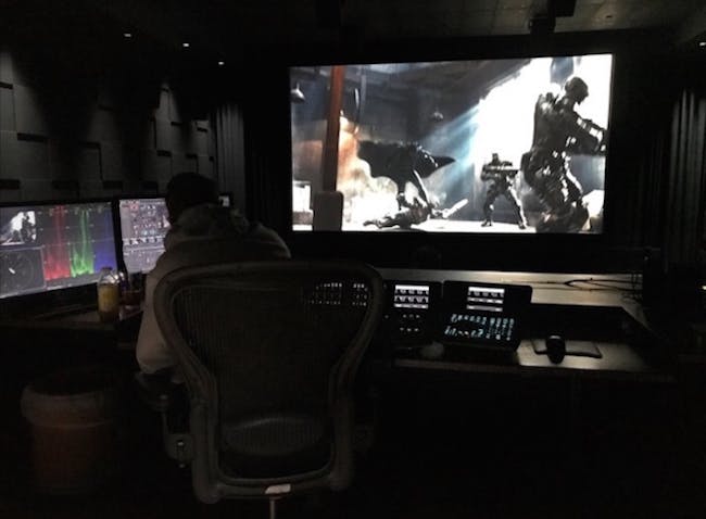 Zack Snyder works on 'Justice League'