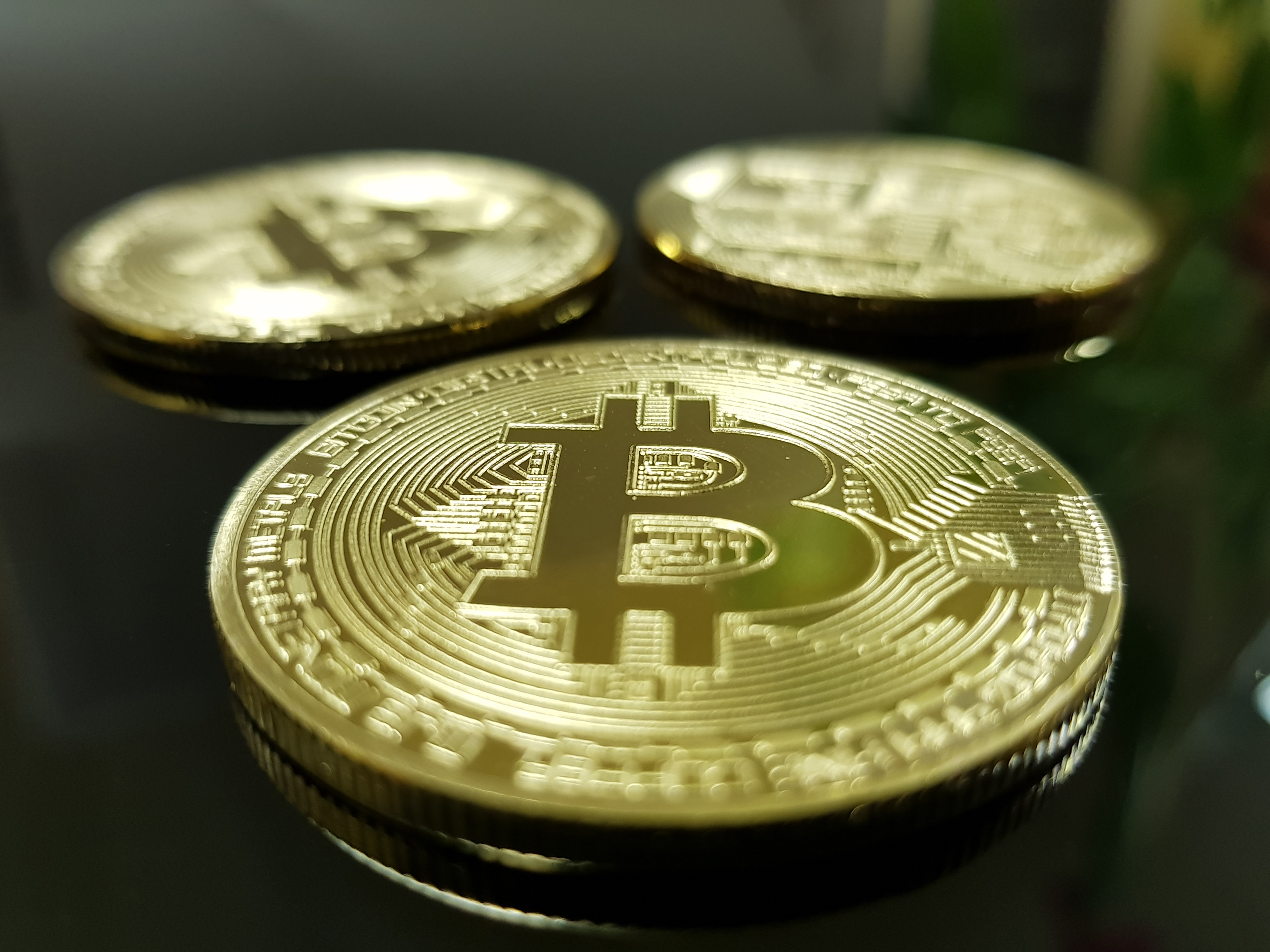bitcoin.jpeg?rect=0%2C355%2C4032%2C2019&dpr=2&auto=format%2Ccompress&w=350
