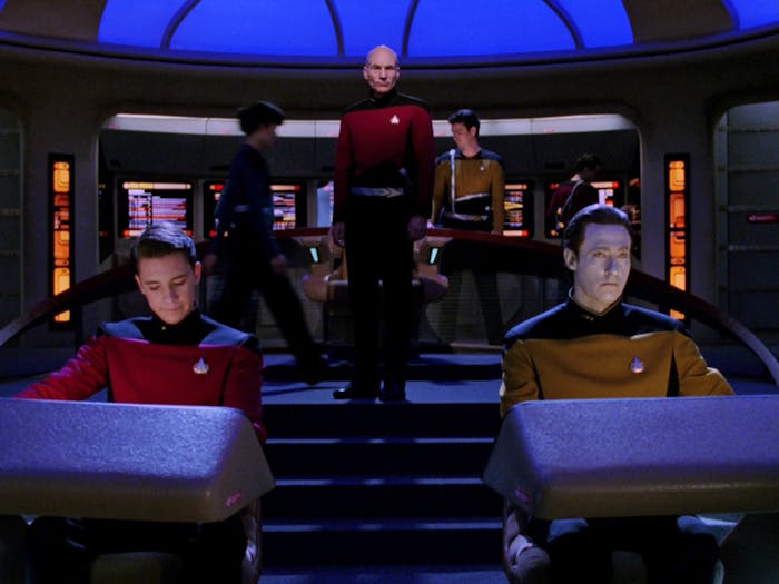 Imagine a timeline where the Federation is at war with the Klingons.