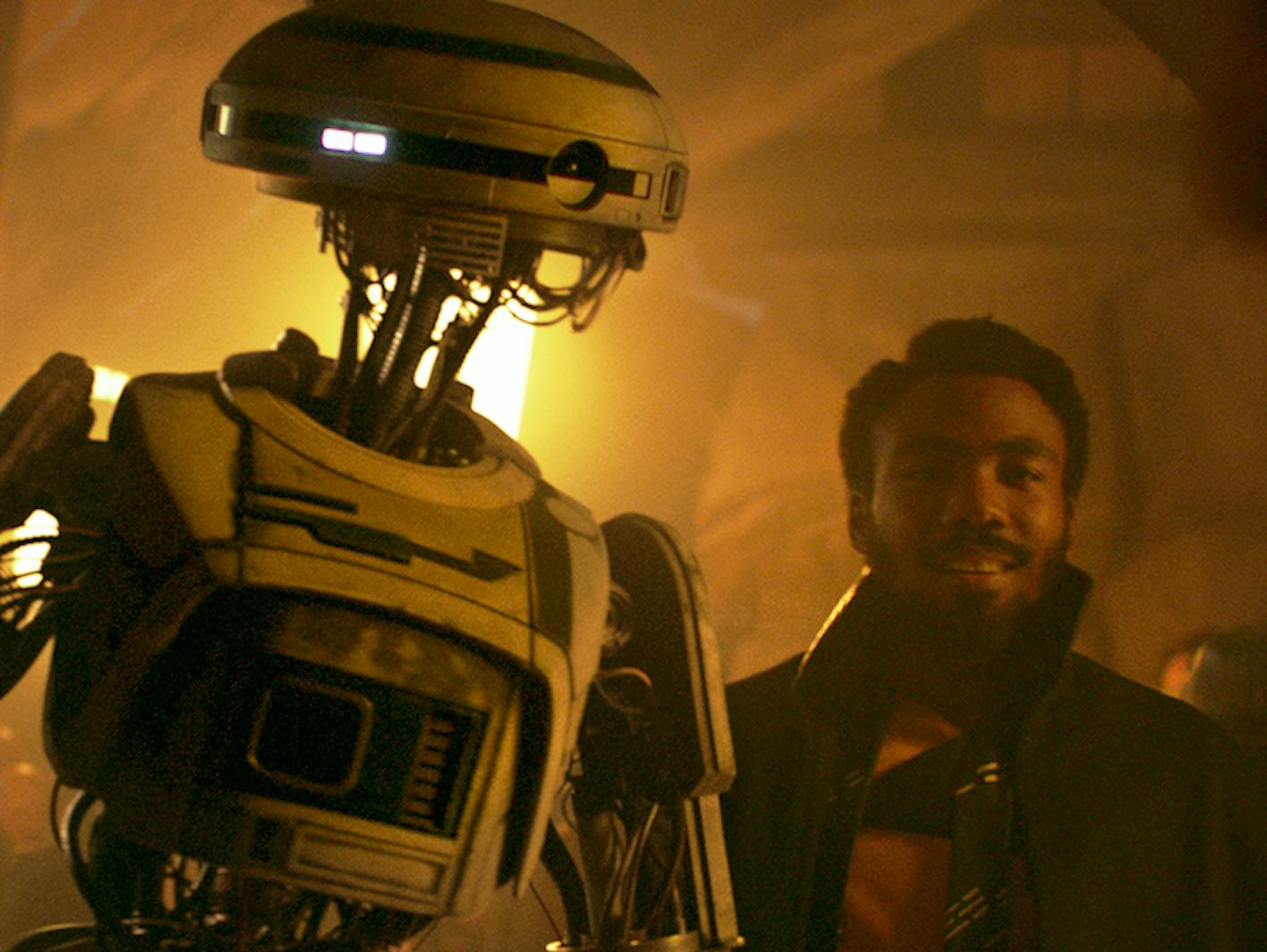 L3-37 (Phoebe Waller-Bridge) and Lando Calrissian (Donald Glover): the hottest couple in Star Wars.