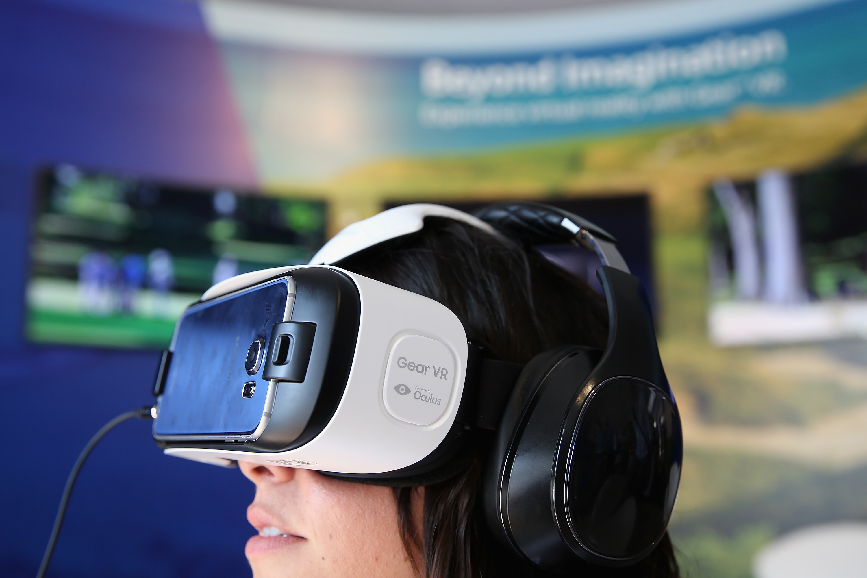 Mobile Virtual Reality Is the Future of Gaming Inverse