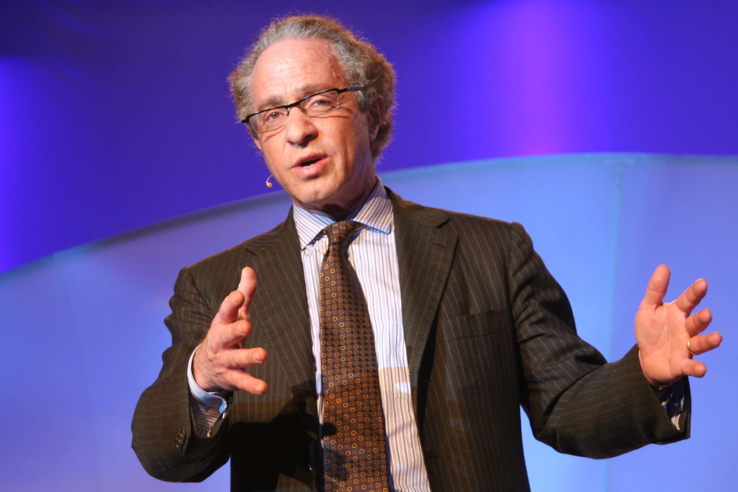 8 Staggering Predictions From Ray Kurzweil | Inverse