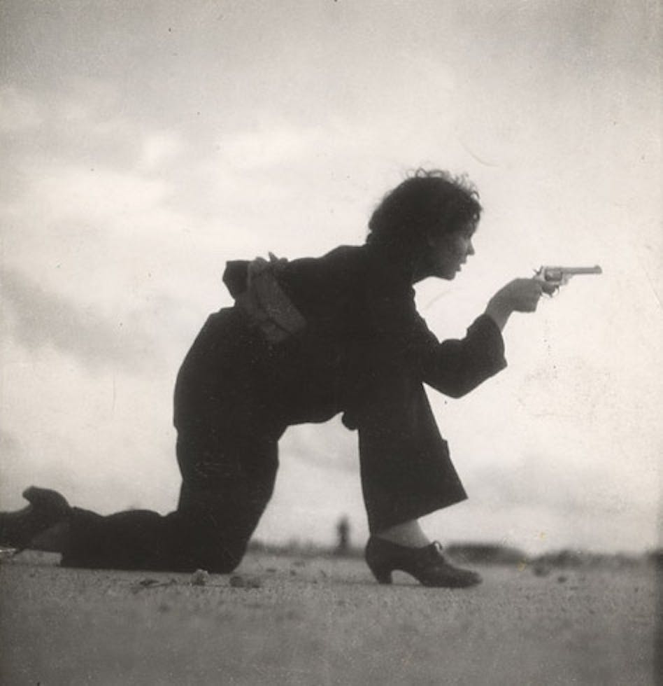 A Republican woman photographed by Gerda Taro.
