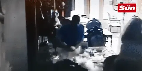 Video Surfaces of Samsung Galaxy Note 7 Phone Explosion | Inverse
