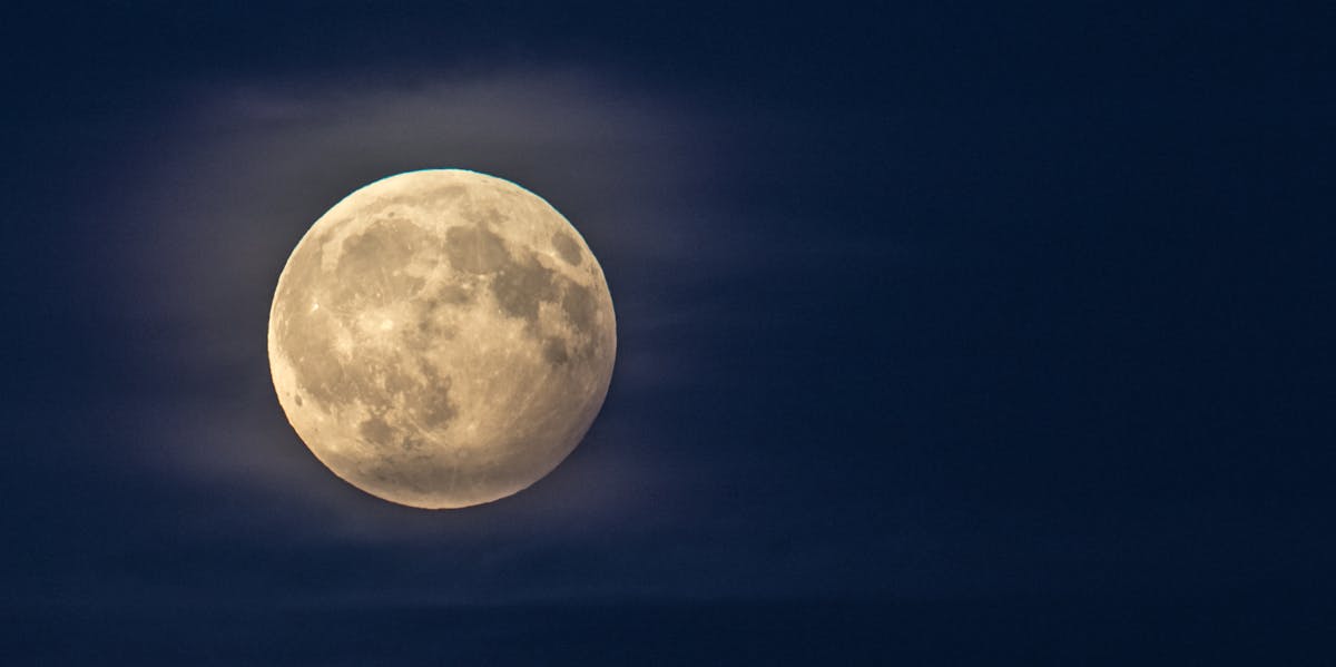 When Is the Next Blue Moon? May 2019 or October 2020 | Inverse