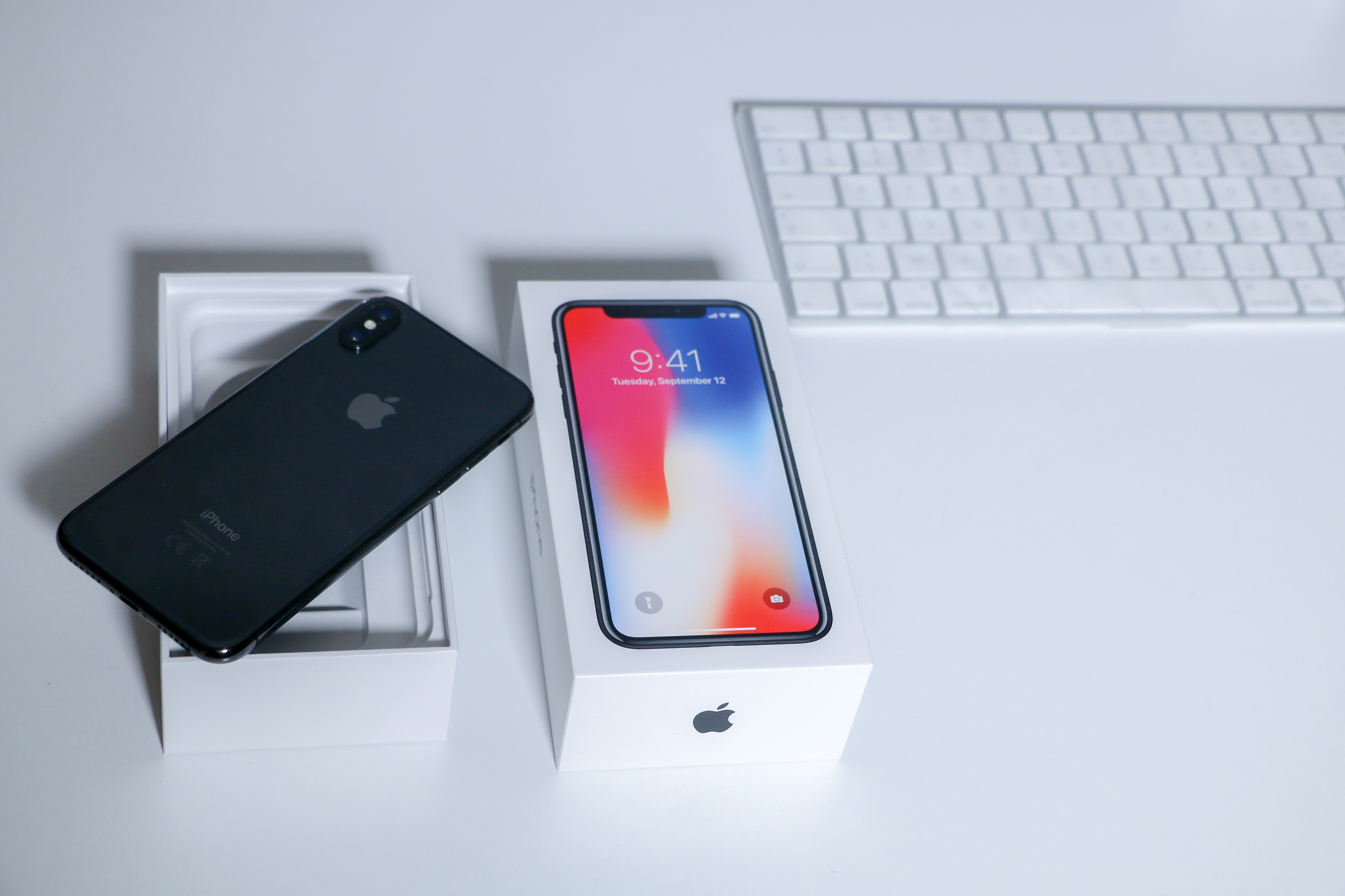 iPhone 2018 Model Here’s the Accessories We Expect to Come in the Box