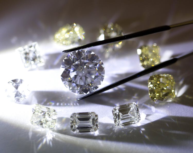 synthetic-diamonds-if-formulated-correctly-could-safely-store-and-preserve-qubits
