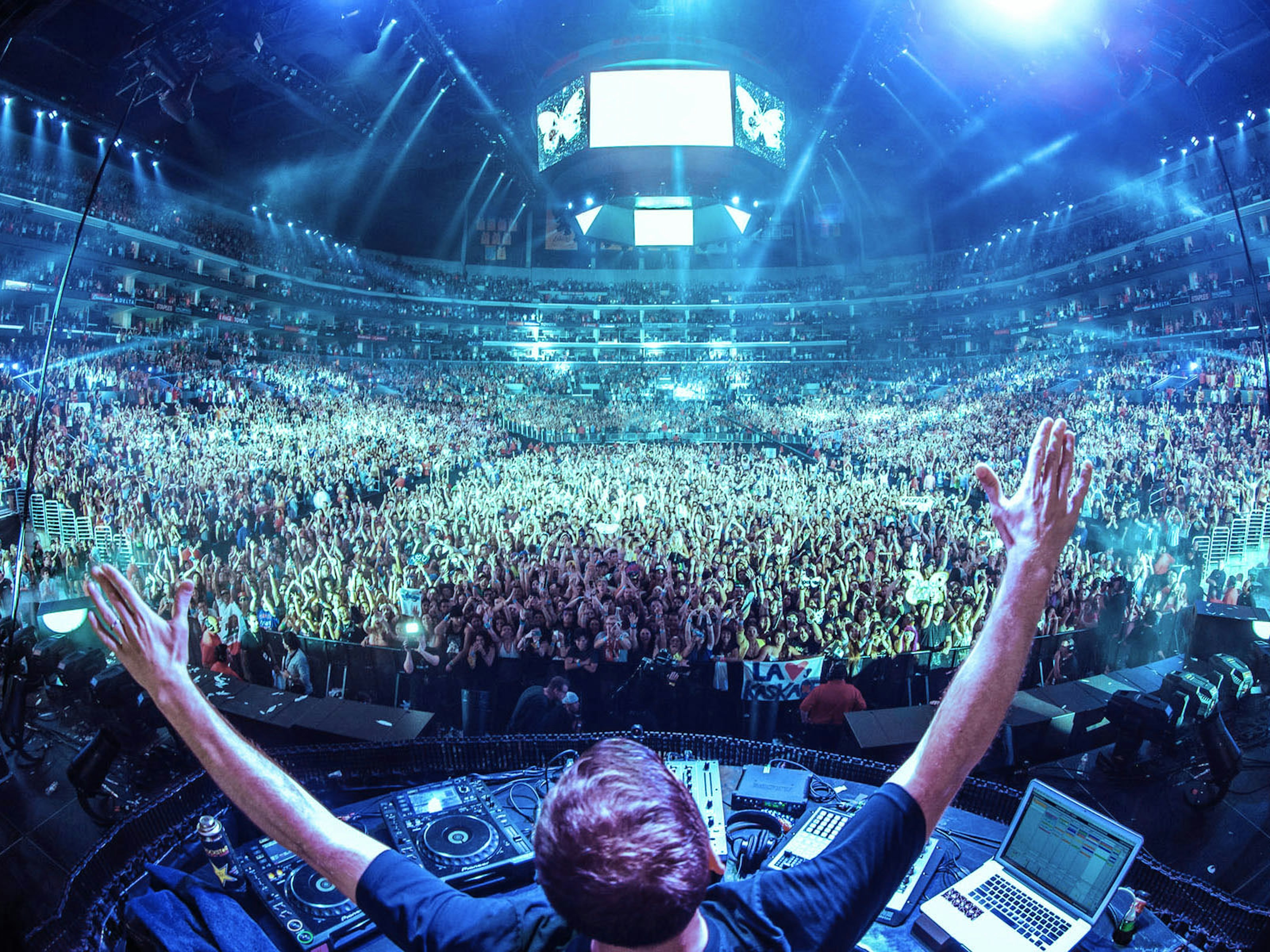 Las Vegas Is Betting EDM DJs Will Bring In Millions of Millennials