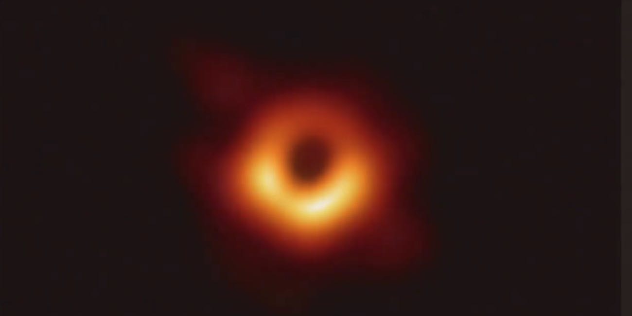 black hole m87