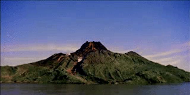 volcano erupting - volcano eruption fortnite map
