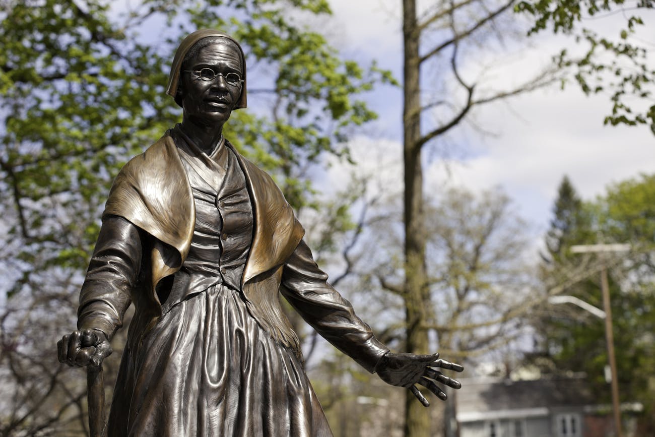 Sojourner Truth: 3 Pivotal Moments That Define Her Fearless Life Inverse