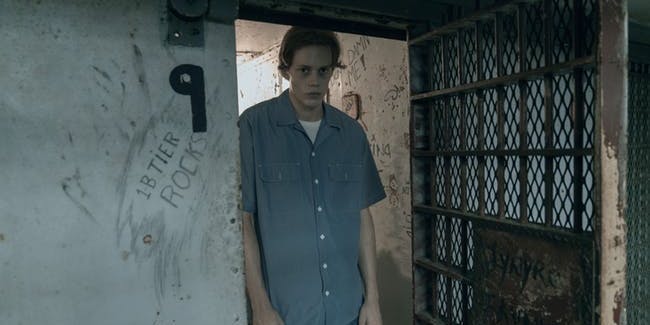 https://www.inverse.com/article/47707-castle-rock-spoilers-theories-about-bill-skarsgard-the-kid