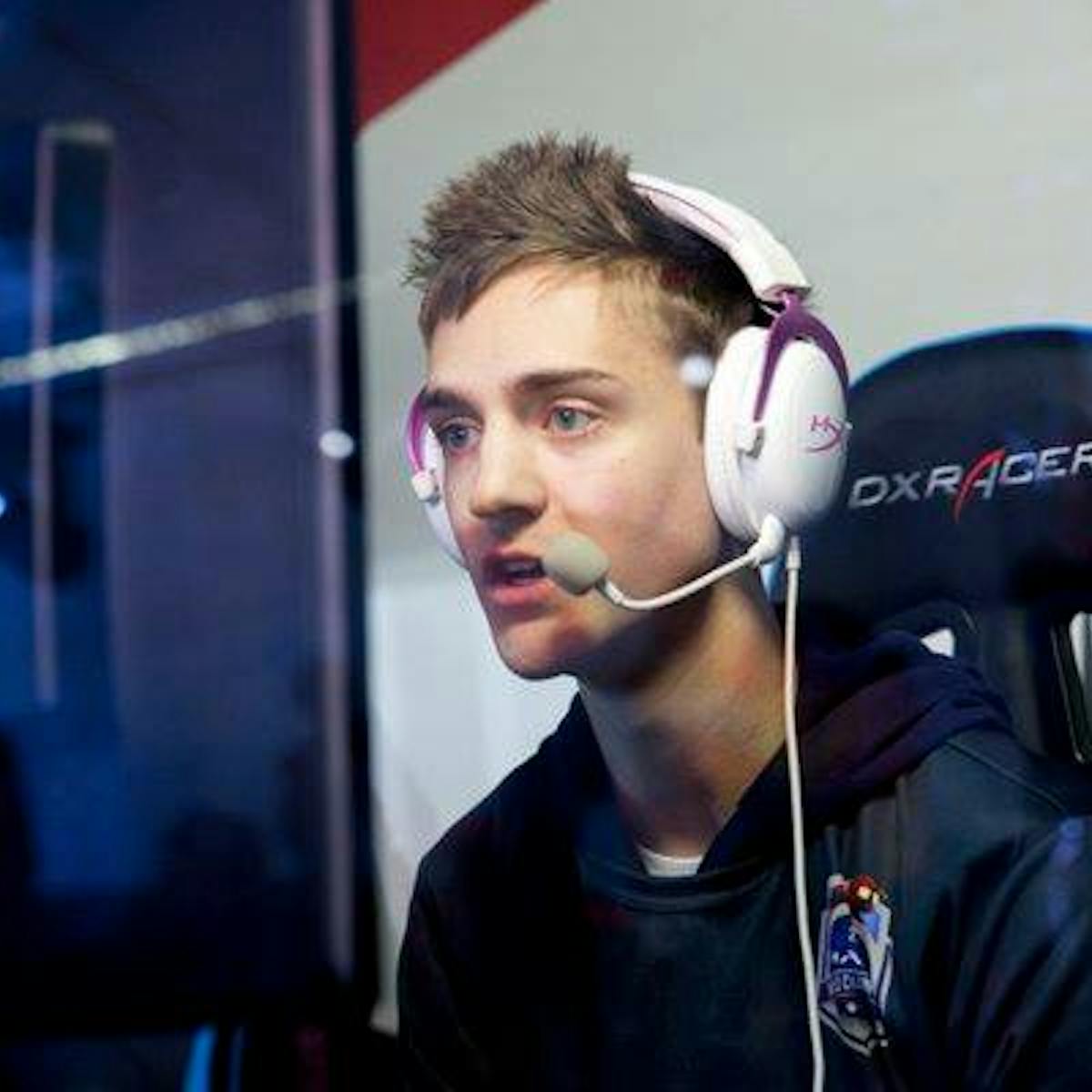 i talk fortnite face - fortnite pro ninja clarifies comment about not playing with female gamers  fortnite pro ninja clarifies comment about not playing with female gamers - i talk fortnite face