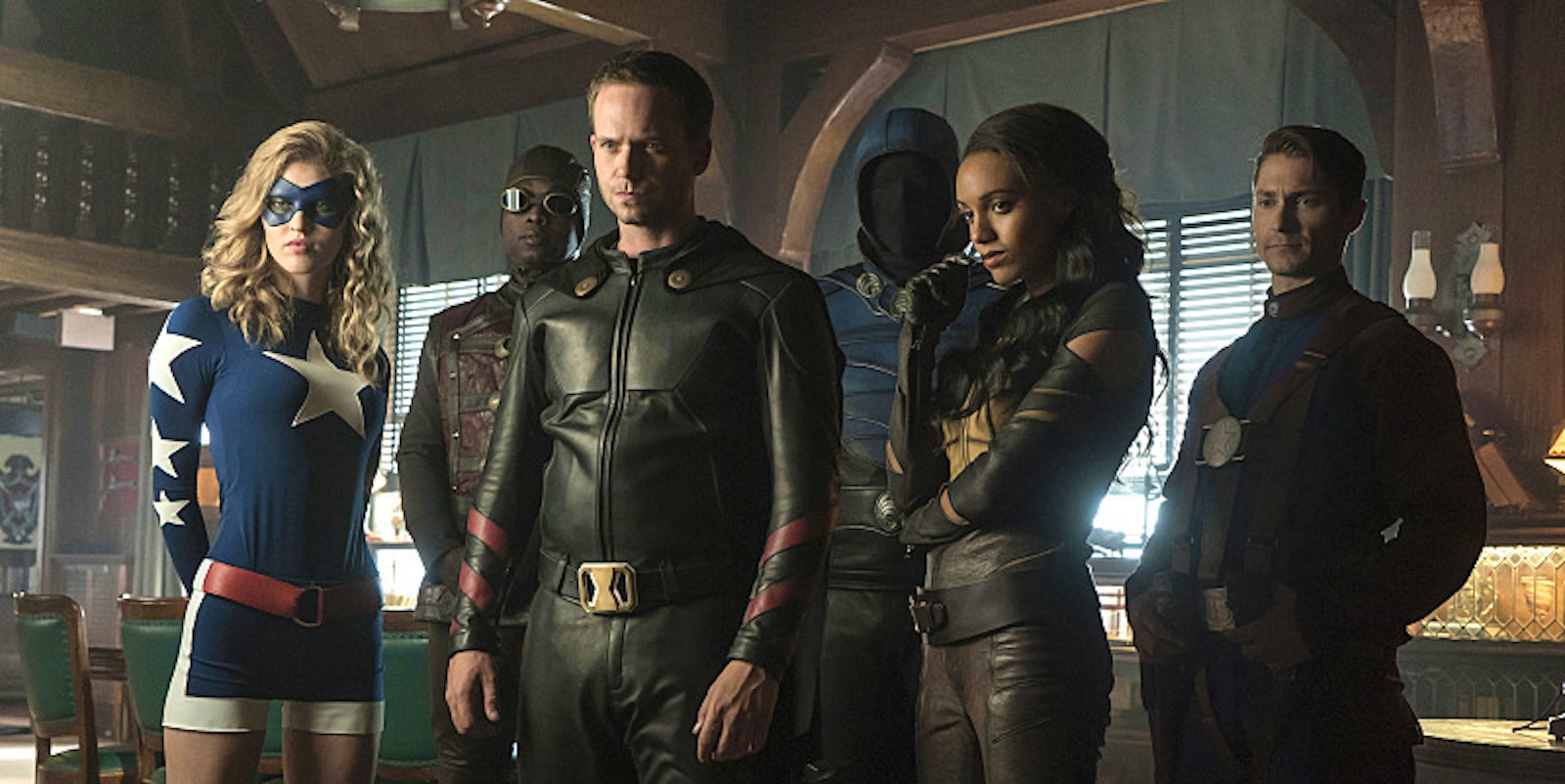 New Legends Of Tomorrow Photos Debut A Modern Take On Costumes Inverse 2161