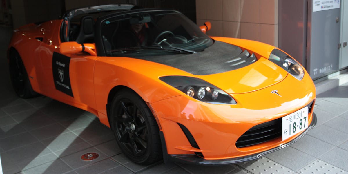 a canceled tesla roadster feature could be the future of ev batteries