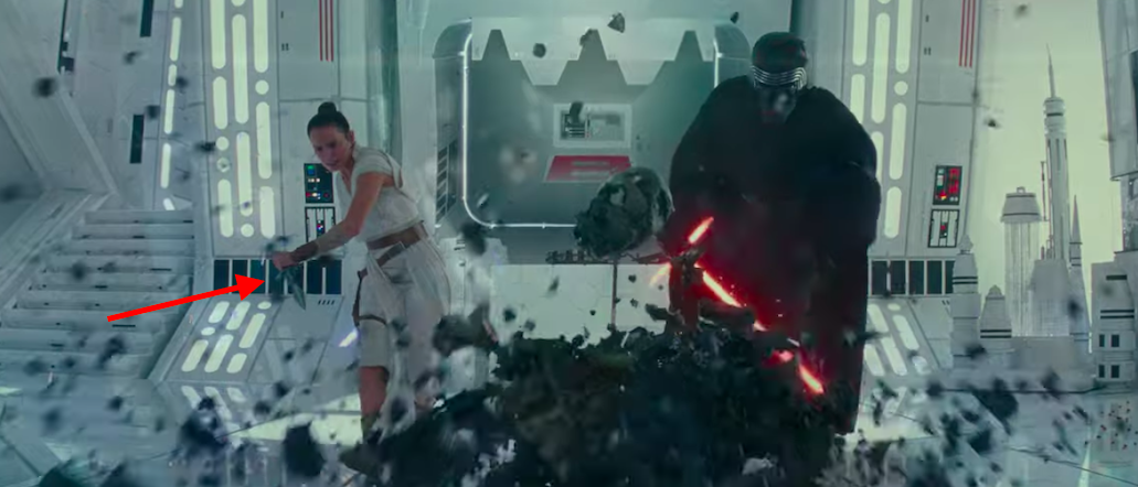 rey-is-holding-a-secret-dagger-in-the-ri