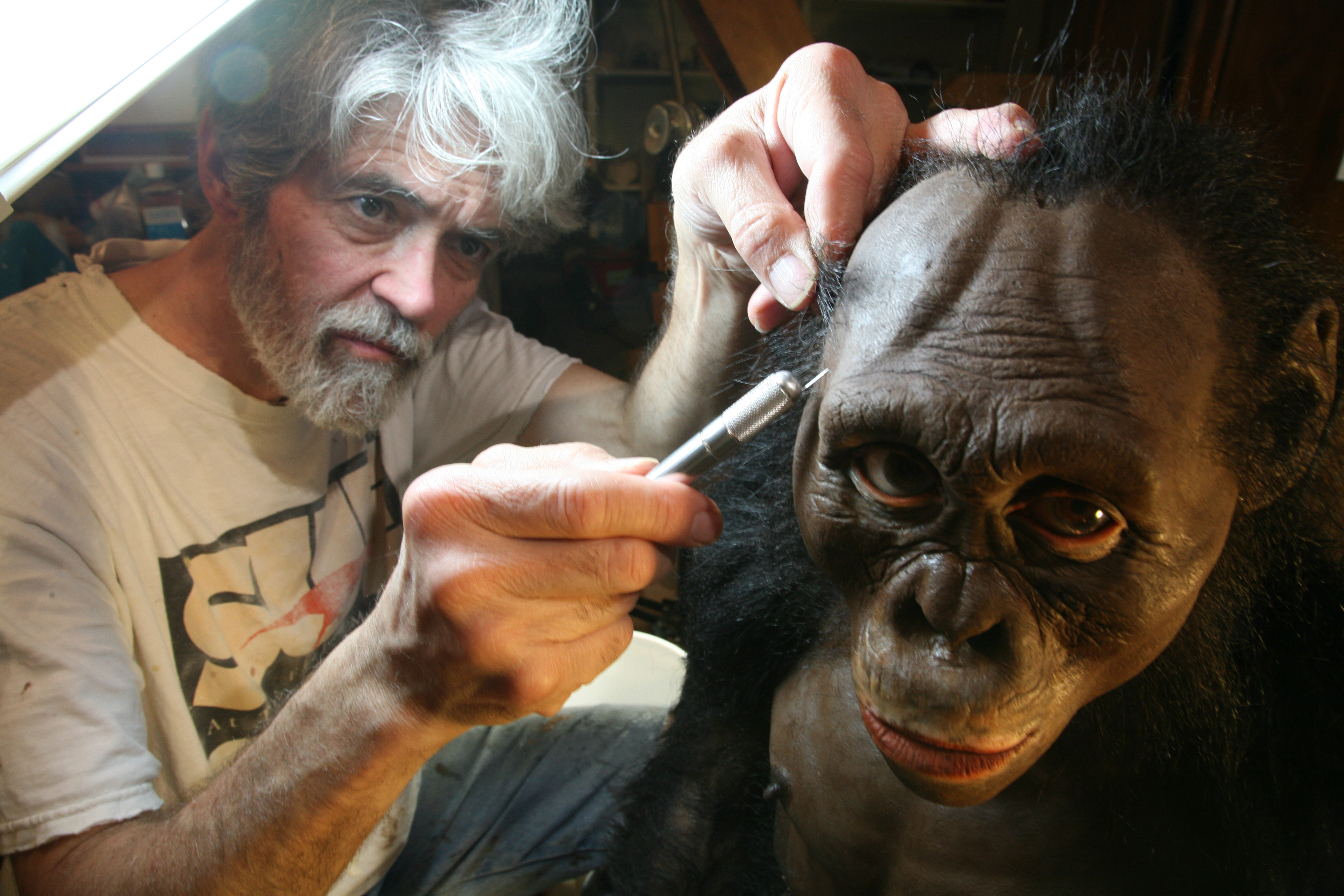 This Artist Brought Homo Naledi, Our Newly Found Human Ancestor, to Life | Inverse