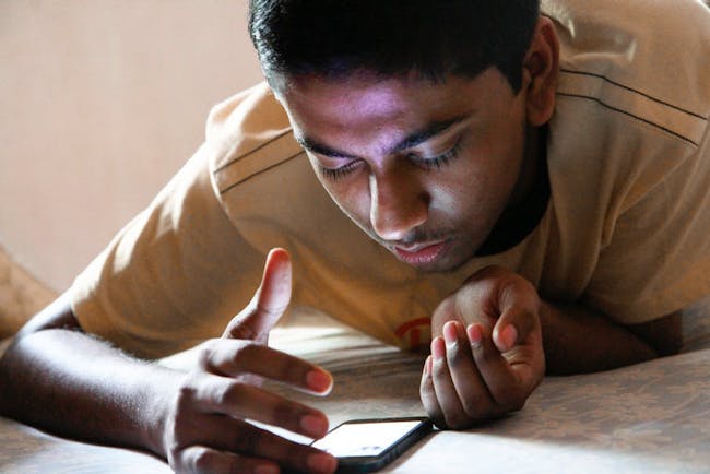 teen boys, cell phone, smartphone use
