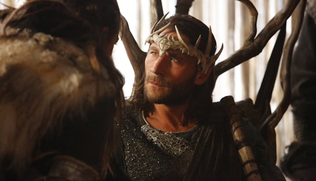 Zach McGowan as Roan on 'The 100'