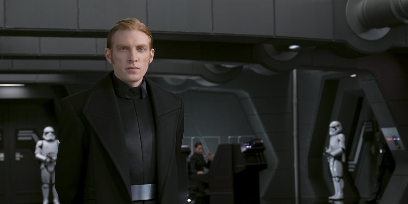 the last jedi general hux