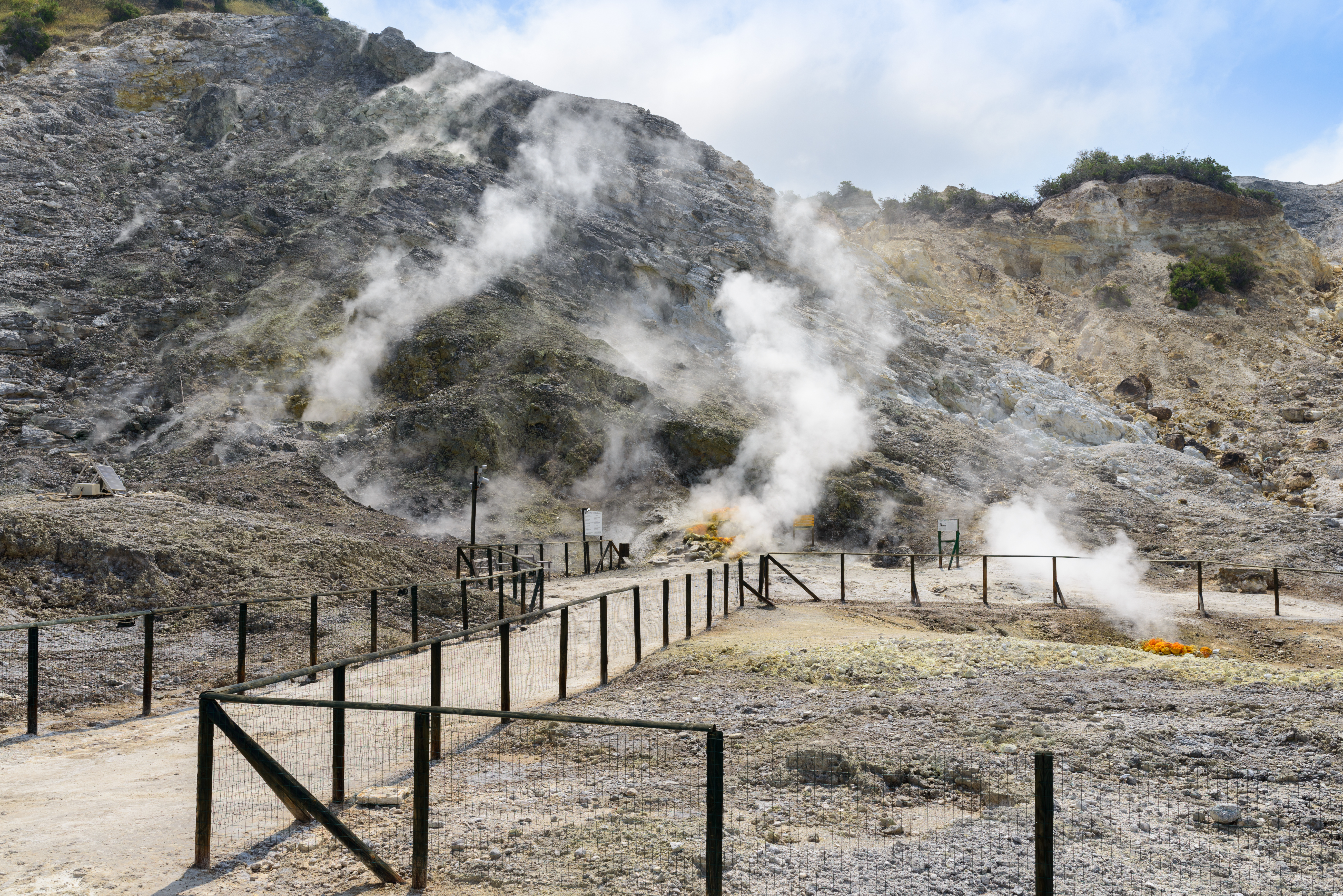 Italy's Supervolcano and the End of the Neanderthals