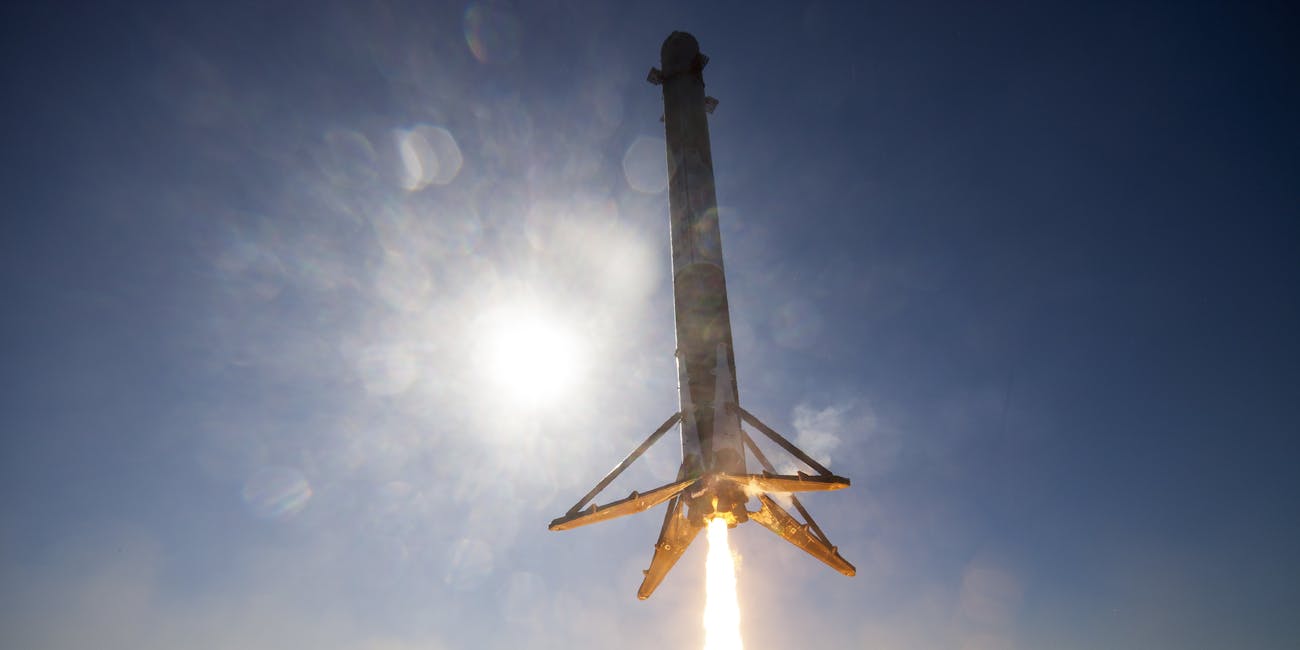 spacex falcon 9 rocket droneship landing