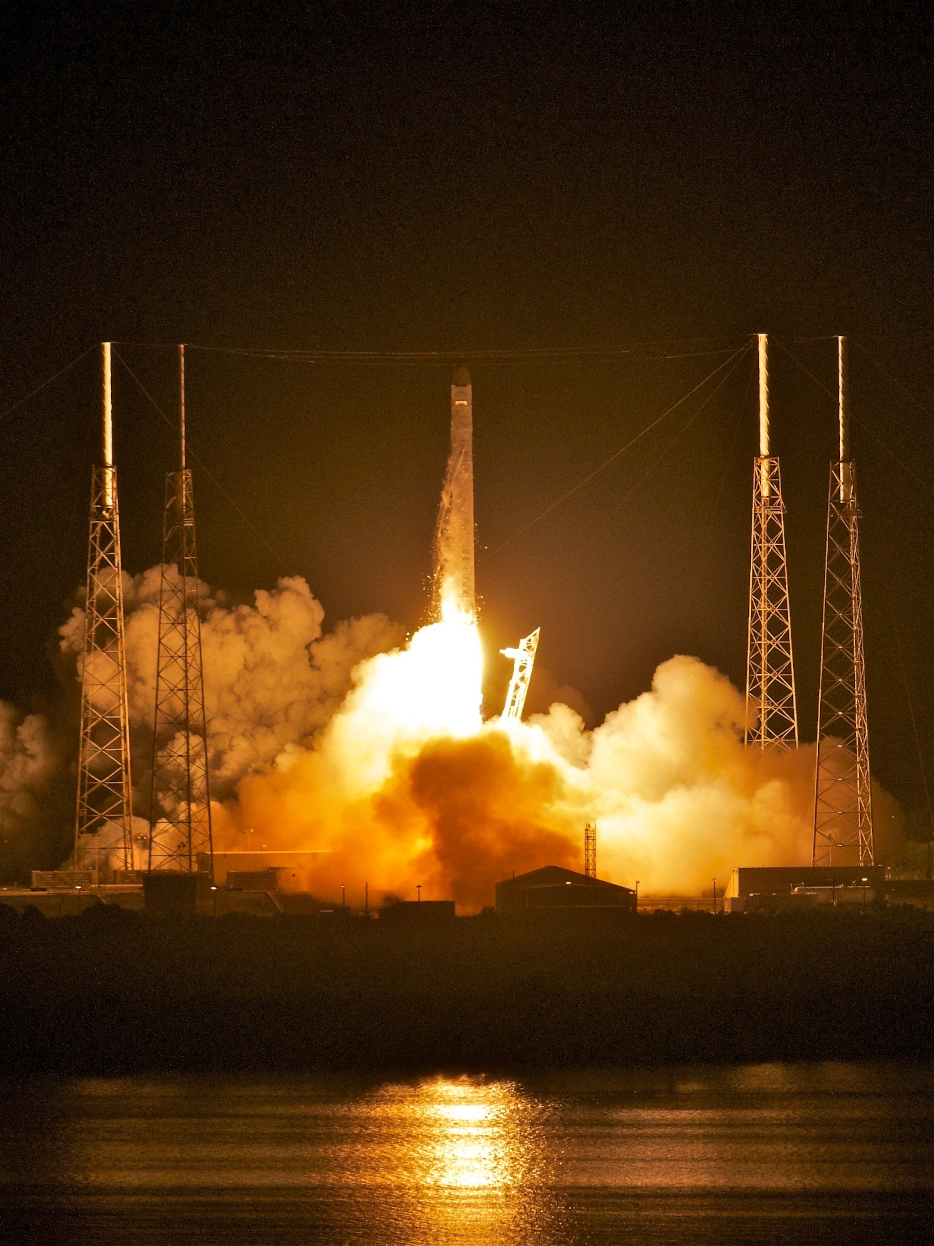 NASA's SpaceX Falcon 9 to Deliver DNA Sequencer and Heart Cells to ISS ...