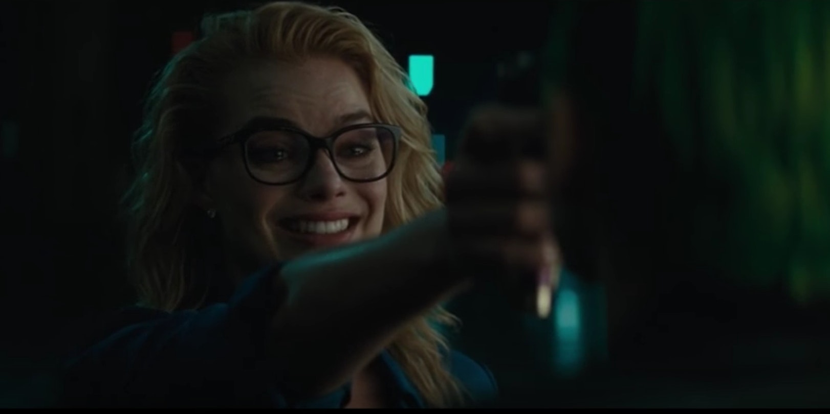 Harley Kills For Jokers Love In Suicide Squad Deleted Scene Inverse