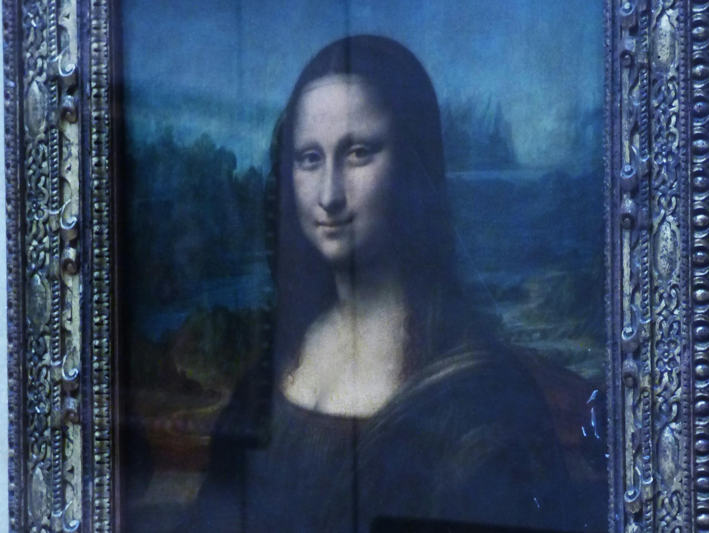 Physician Solves Mystery of Mona Lisa's Smile While Waiting in Louvre Line