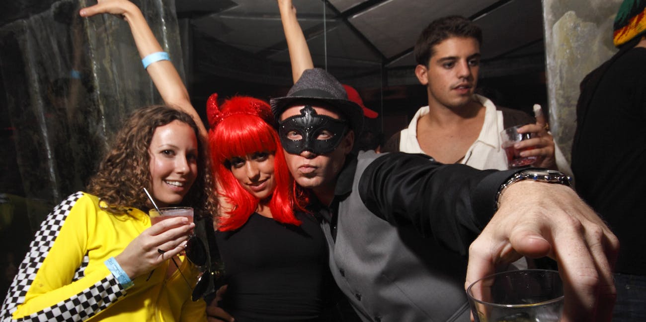 How To Throw A Sexy Halloween Party For Adults Inverse