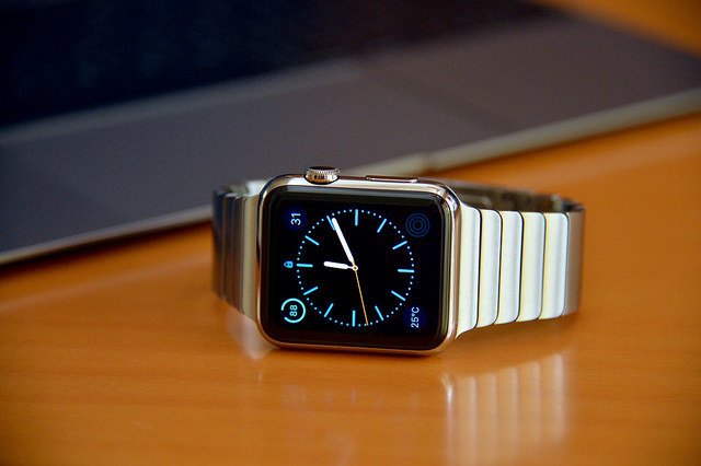 What the Apple Watch Means a Year After Its Debut | Inverse