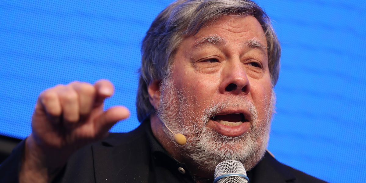 Apple Co-Founder Reveals Why He's Skipping iPhone X in New Video