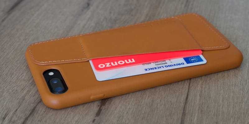 Seven Days With Mujjo's Gorgeous Leather Wallet Case for iPhone