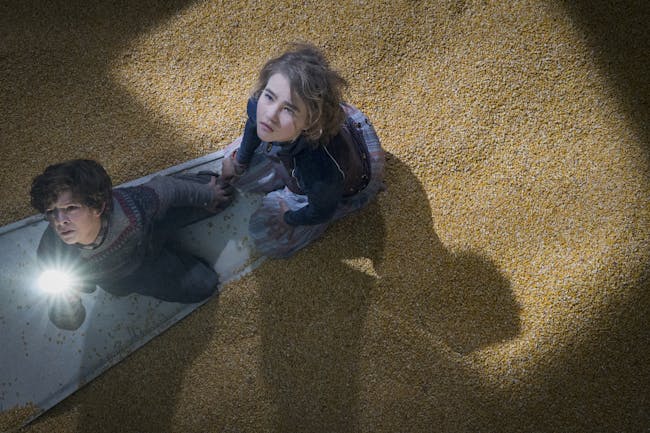 Marcus (Noah Jupe) and Regan (Millicent Simmonds) Abbott in 'A Quiet Place'.
