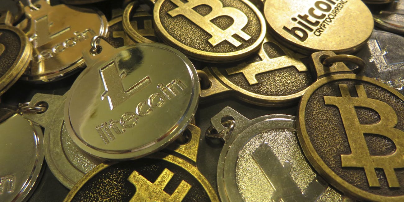 Bitcoin Litecoin Keychains IMG_3478