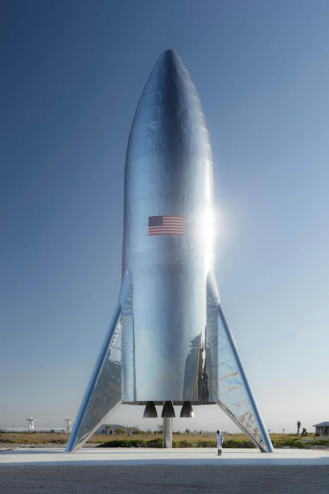 SpaceX: Why 4 Innocuous Panels on the Dragon Capsule Are Critical to Mars | Inverse
