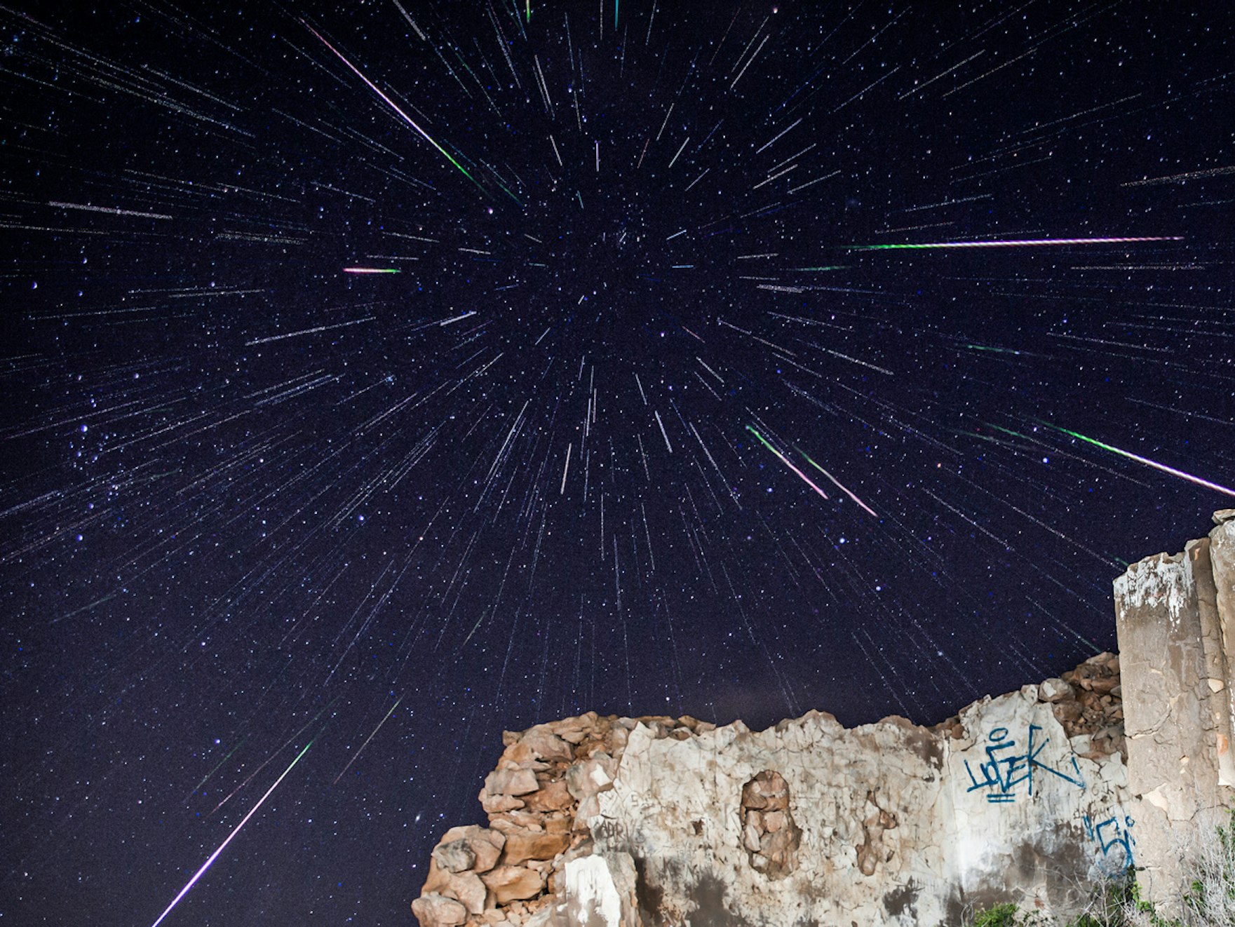 Check Out the Leonid Meteor Shower at Peak Visibility Tonight Inverse