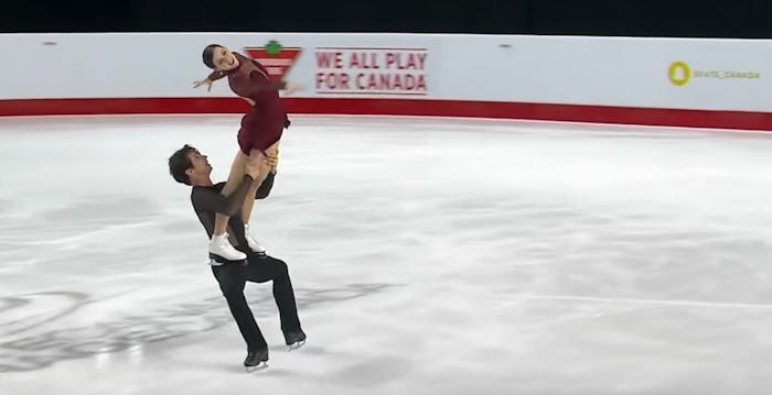 tessa virtue scott moir lift