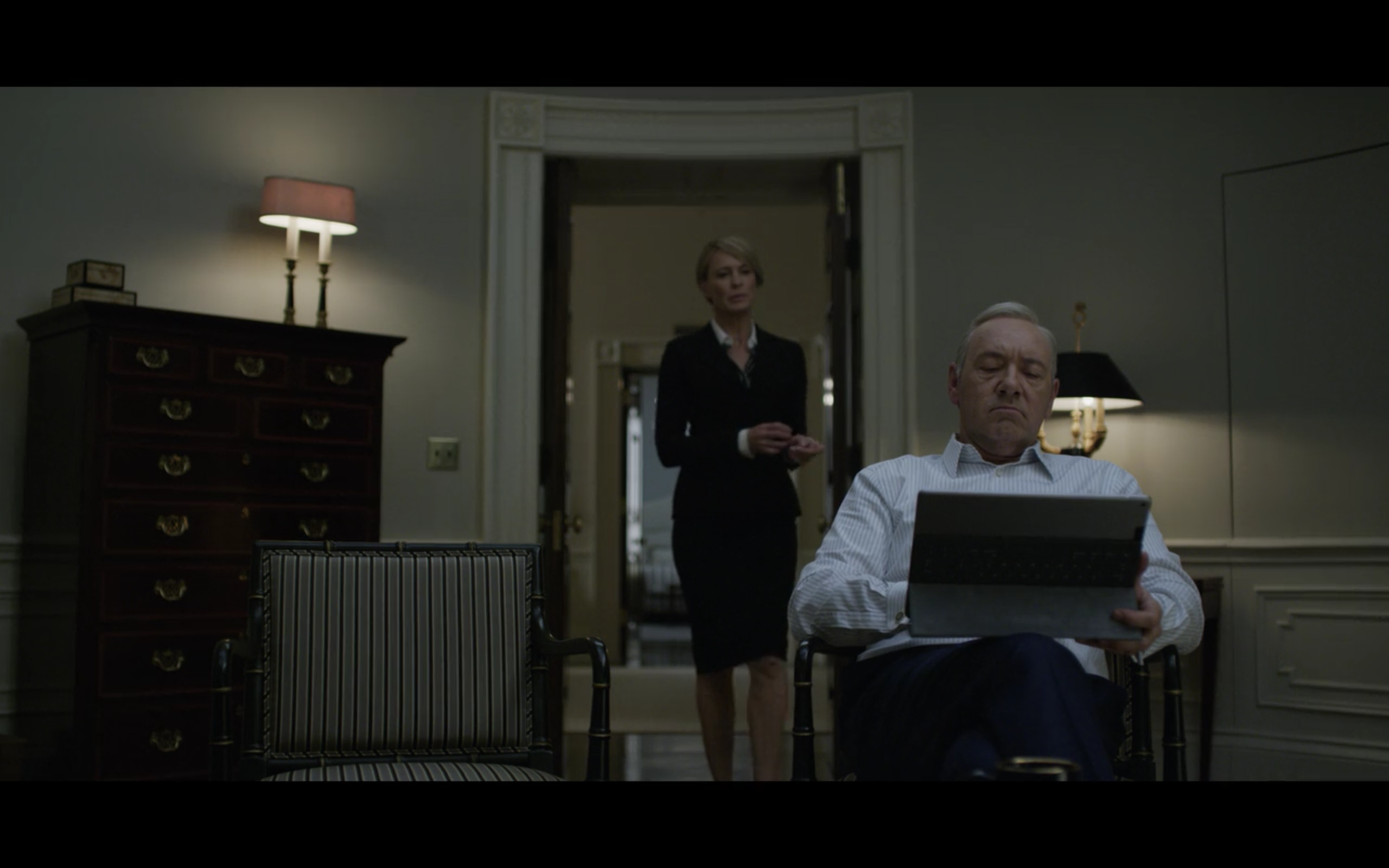 frank-and-claire-underwood-use-an-app.png