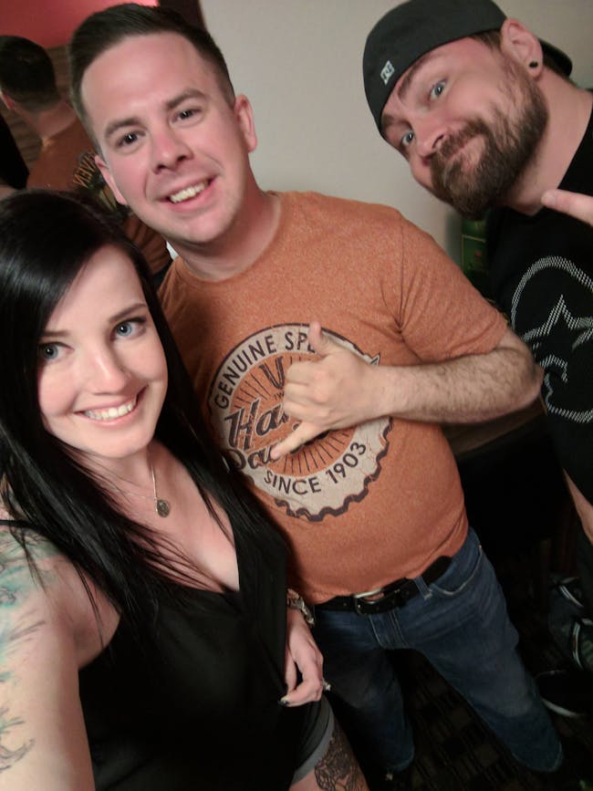 PaleSnowBunny is one of the rare /r/GoneMild-ers who actually meets up with fans