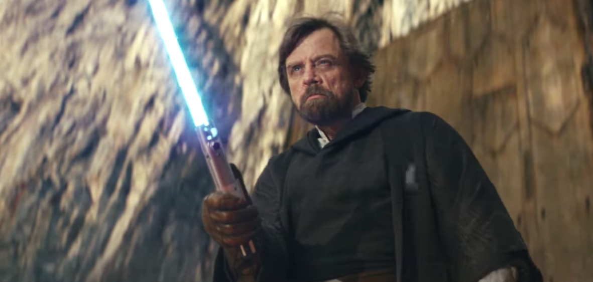 'Last Jedi' Plot Hole: Director Answers Big Lightsaber Question | Inverse