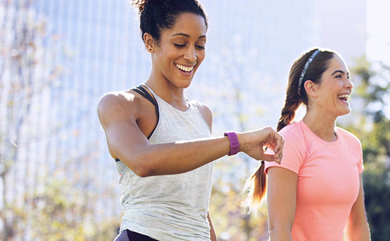 compare forerunner 645 and vivoactive 3